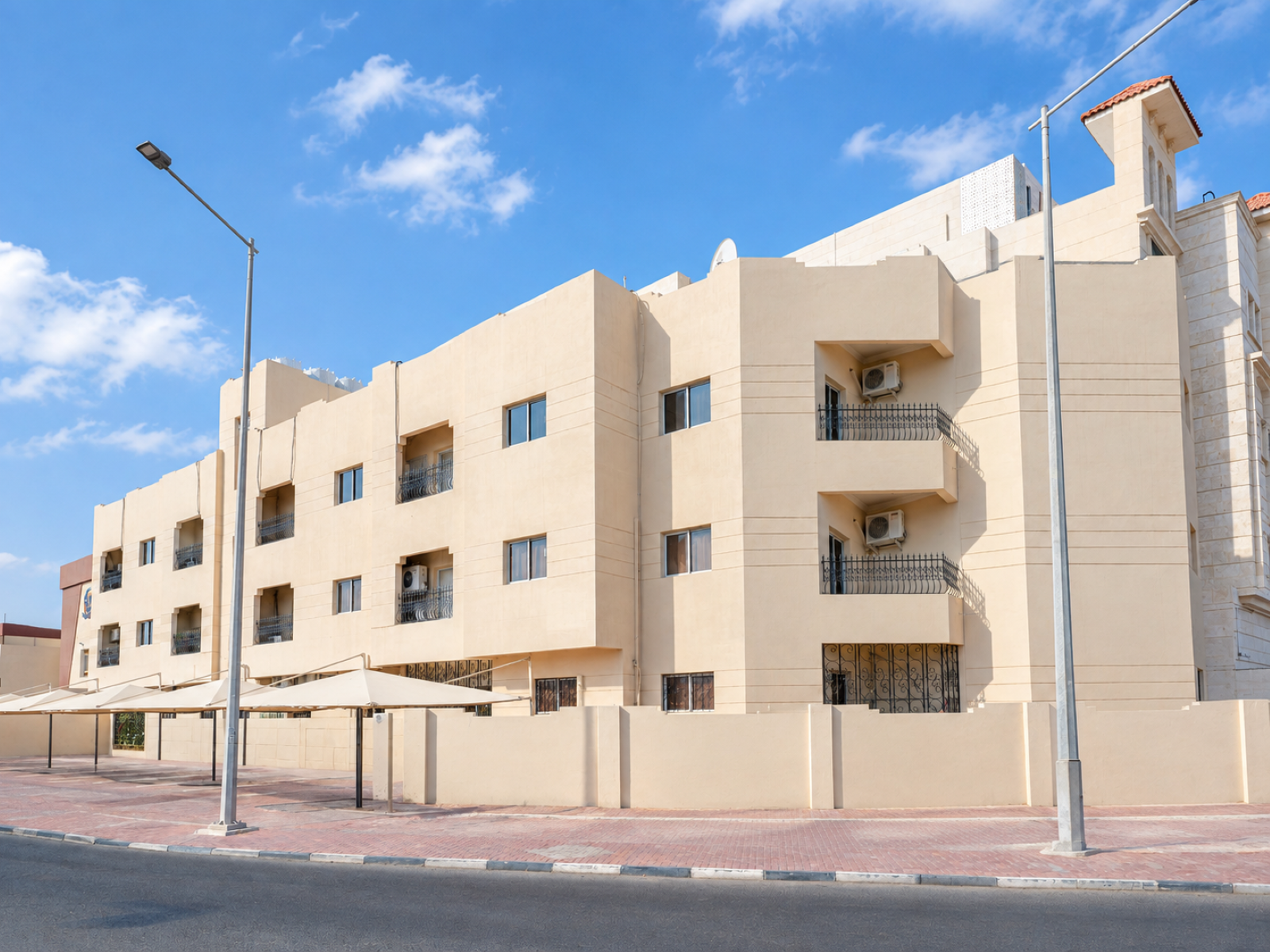 Comfortable 2 & 3BHK Apartments Along Oqba Bin Nafie Street